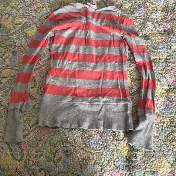 Roxy Long Sleeve with Coral Stripes​ - Picture 2 of 3